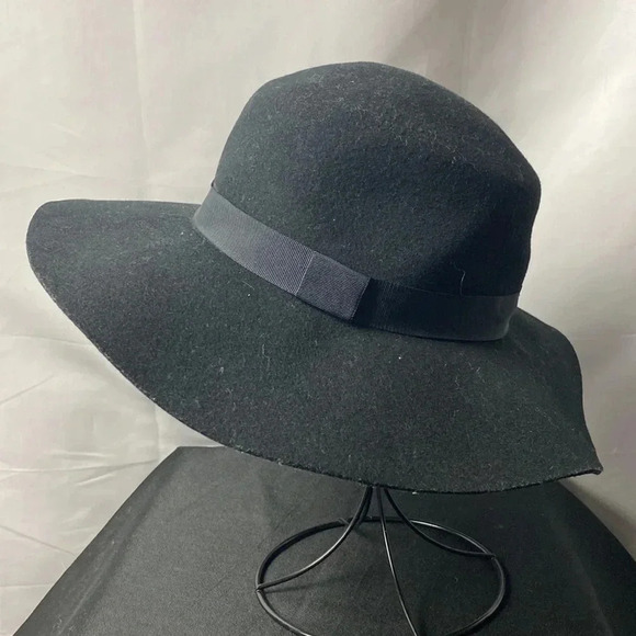 H&M DIVIDED WOMENS BLACK 100% WOOL HAT BLACK RIBBON BAND  GOOD CLEAN CONDITION - Picture 6 of 10